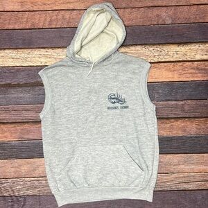 Vintage 80s Moosonee, Ontario Gray sleeveless Hoodie Pullover Travel Sweatshirt